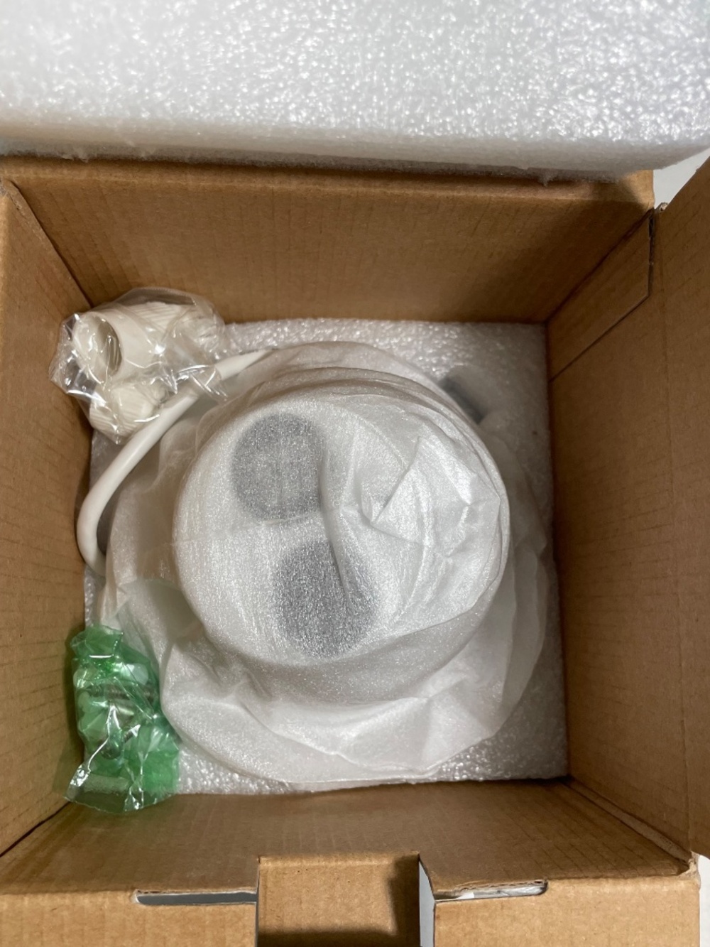 (Lot of 2) HIKVISION 4MP IR Outdoor Turret IP Security Camera - New (Open Box) - Picture 3 of 11